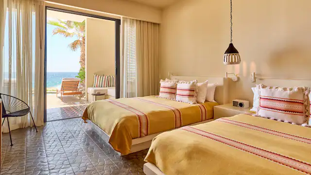 Ocean Double Queen Plunge Pool