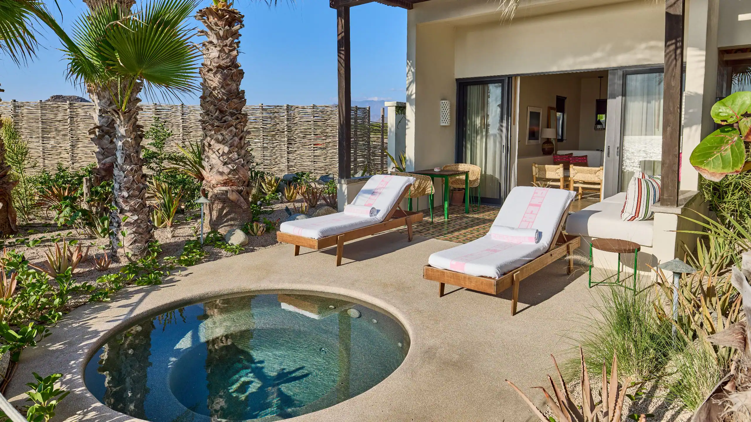 Ocean King Studio Plunge Pool