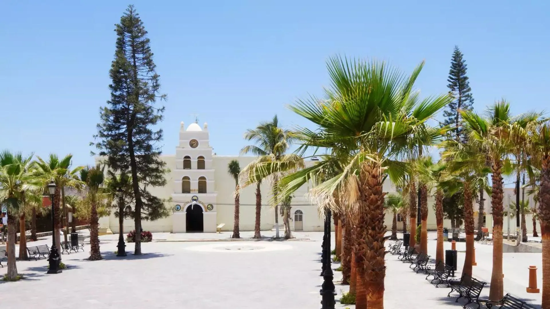 The Todos Santos town plaza